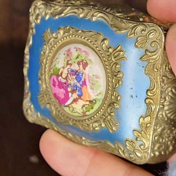 Vintage Ornate Jewelry Box with Blue and Gold Accents - Picture 12 of 17